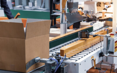 Gyors feliratozás és hibátlan munka – Hogyan segít a kartonfeliratozó gép?